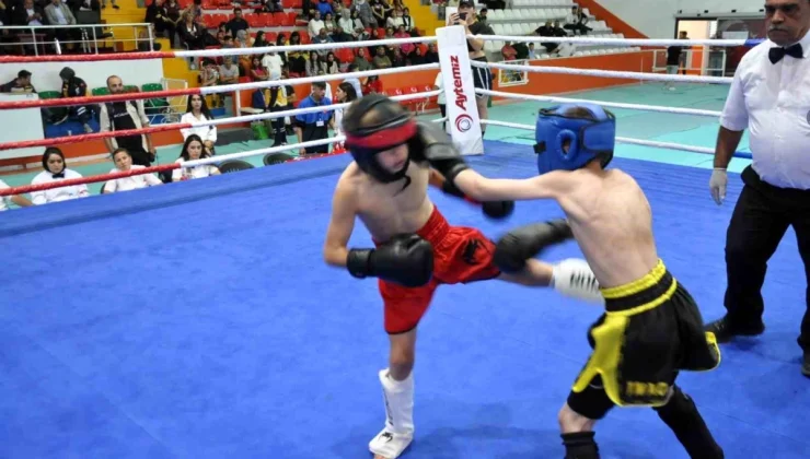 Kars’ta Ani’nin Fethi’nin 960. Yıldönümü Kick Boks Karşılaşmaları